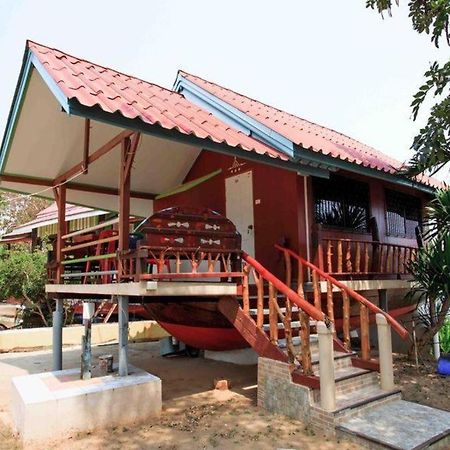 Rimtalay Resort Koh Si Chang Exterior photo