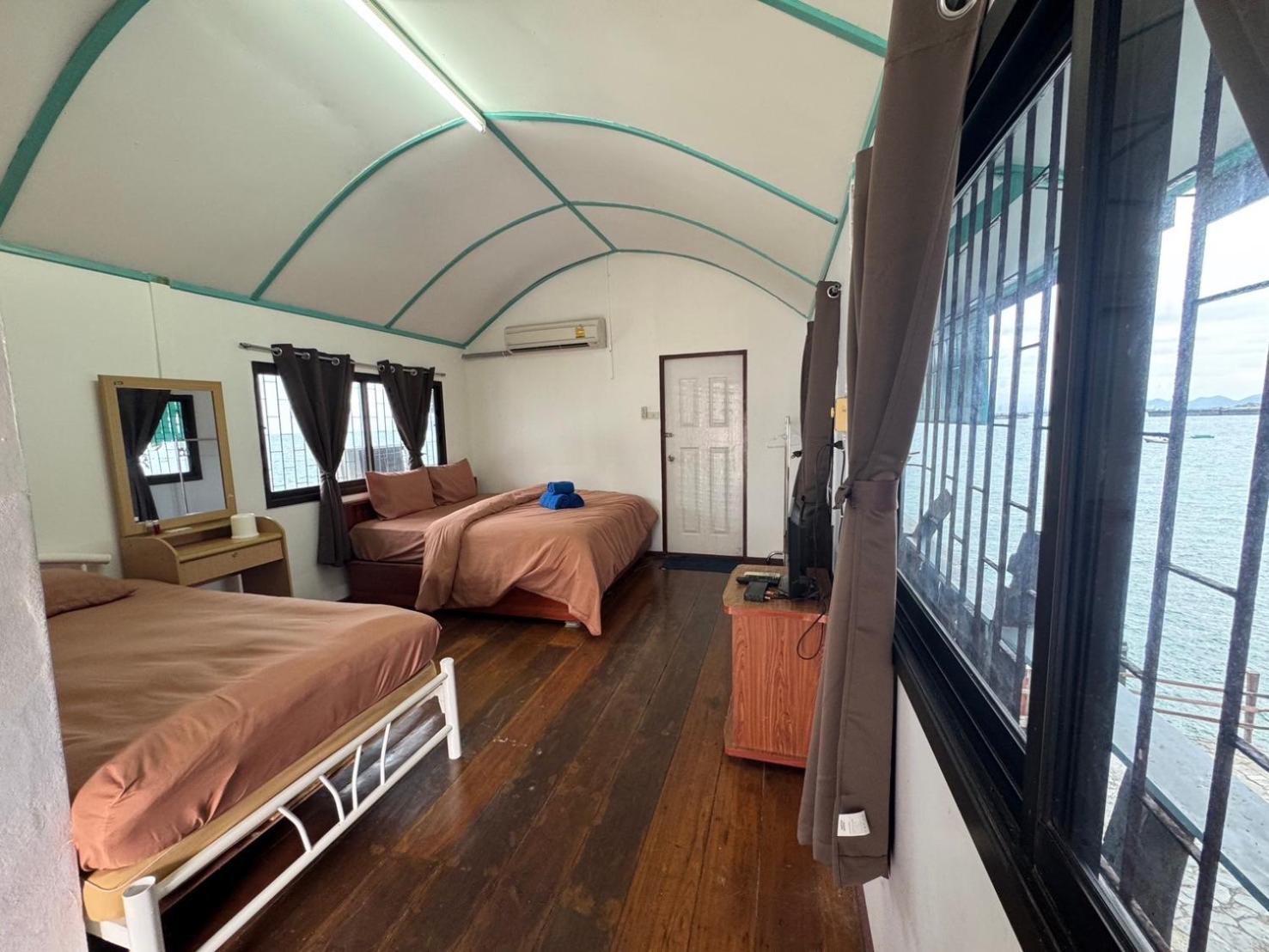 Rimtalay Resort Koh Si Chang Exterior photo
