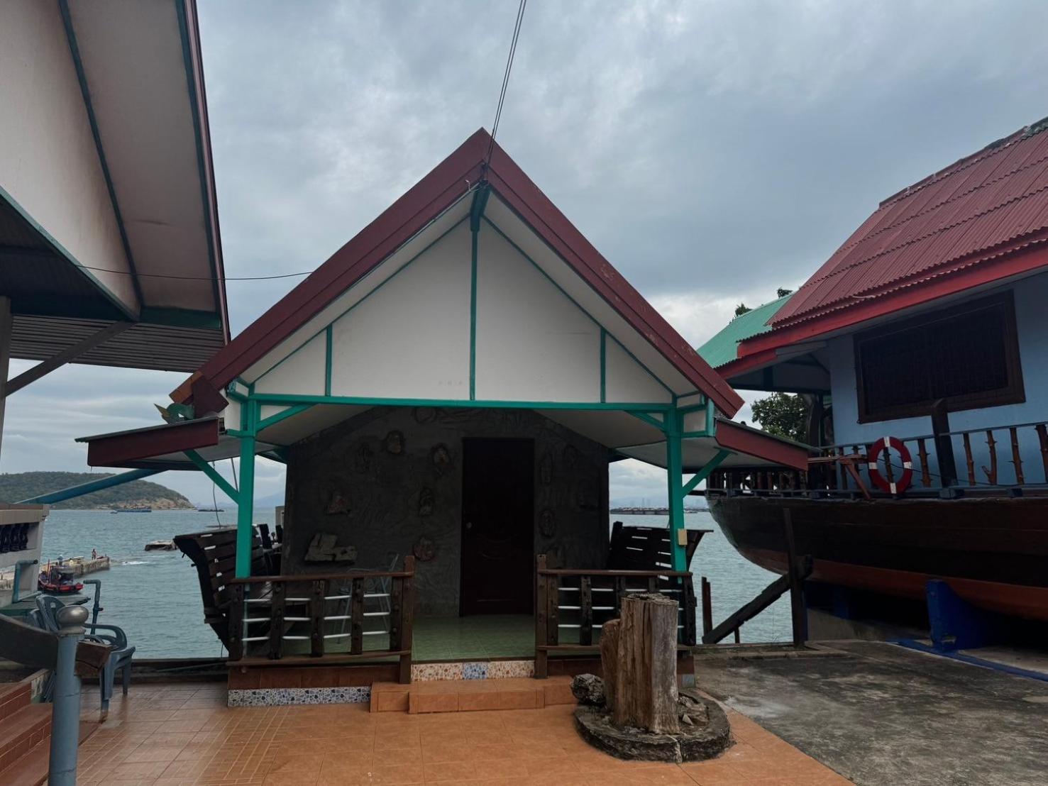 Rimtalay Resort Koh Si Chang Exterior photo